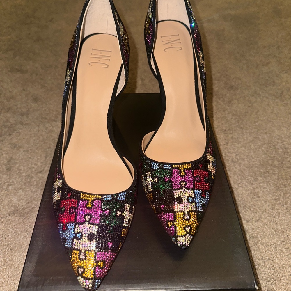 Brand new International Concepts Kenjay heels.